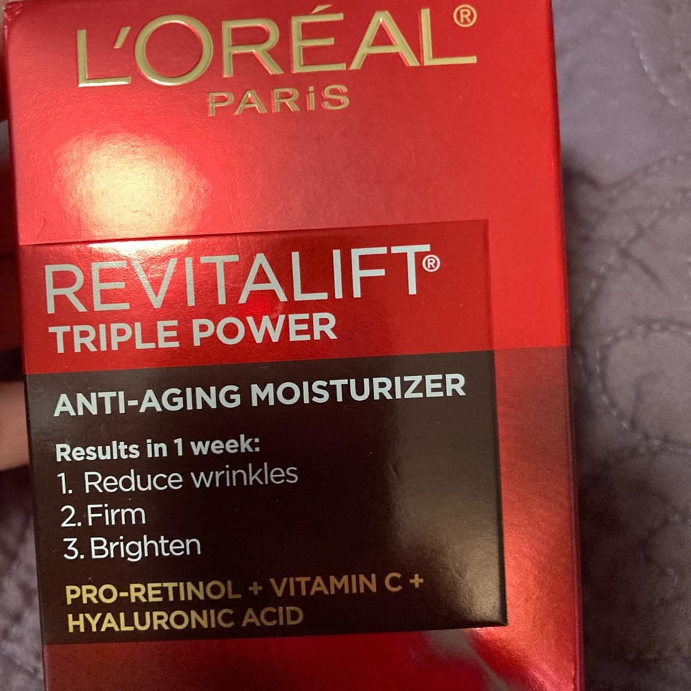 L’Oréal triple lift wrinkle cream